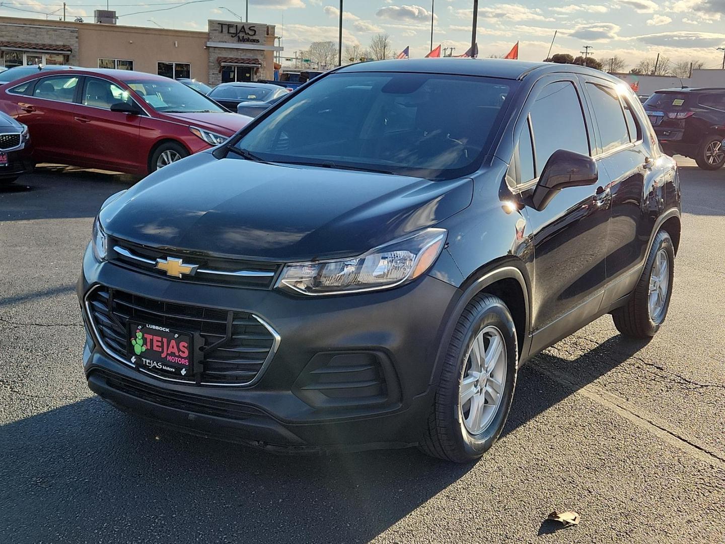 2021 BLACK Chevrolet Trax LS (KL7CJKSB0MB) with an ENGINE, ECOTEC TURBO 1.4L VARIABLE VALVE TIMING DOHC 4-CYLINDER SEQUENTIAL MFI engine, located at 4110 Avenue Q, Lubbock, 79412, 33.556553, -101.855820 - Photo#3