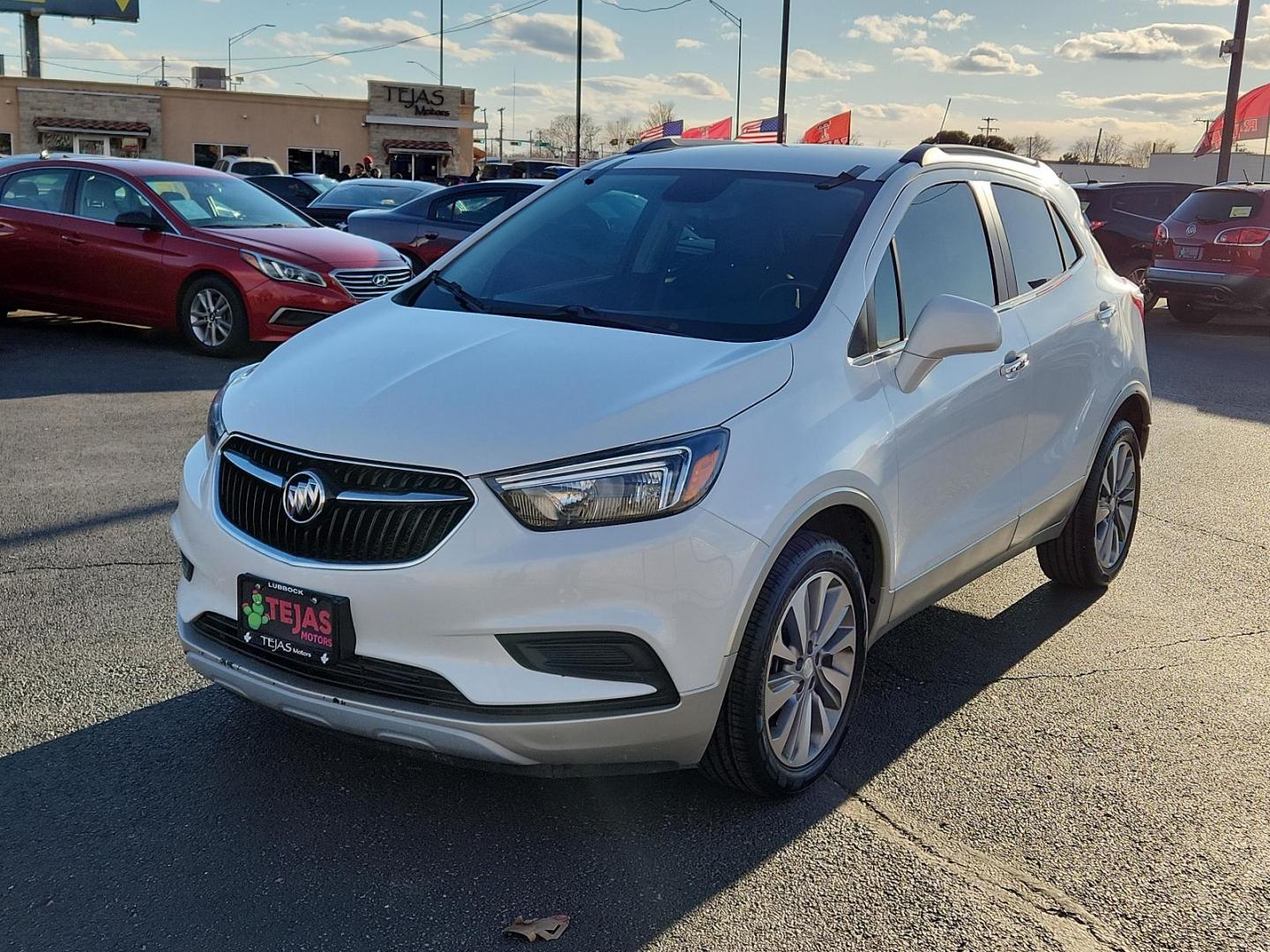 2020 WHITE Buick Encore Preferred (KL4CJASB2LB) with an ENGINE, ECOTEC TURBO 1.4L VARIABLE VALVE TIMING DOHC 4-CYLINDER SEQUENTIAL MFI engine, located at 4110 Avenue Q, Lubbock, 79412, 33.556553, -101.855820 - Photo#3