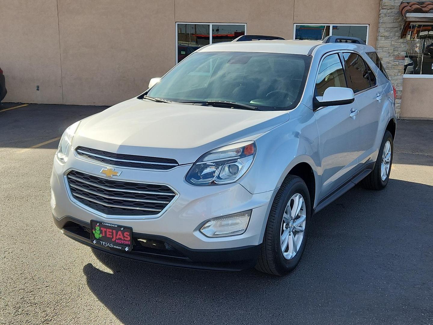 2017 SILVER Chevrolet Equinox LT (2GNALCEK6H1) with an ENGINE, 2.4L DOHC 4-CYLINDER SIDI (SPARK IGNITION DIRECT INJECTION) engine, located at 4110 Avenue Q, Lubbock, 79412, 33.556553, -101.855820 - 01/25/2025 KEY IN ENVELOPE GOD - Photo#3