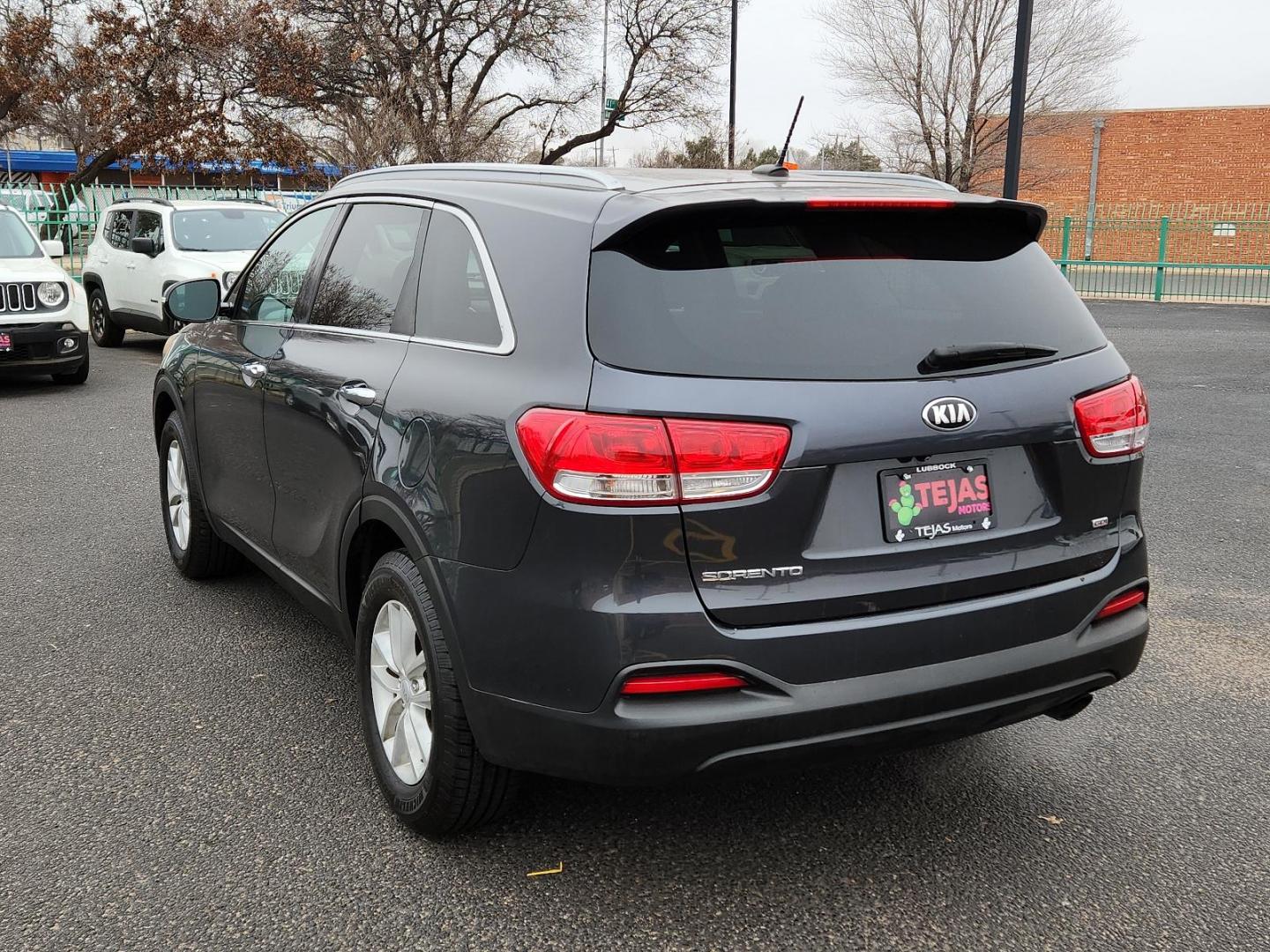 2017 GRAY Kia Sorento LX (5XYPG4A34HG) with an Engine: 2.4L DOHC GDI I4 engine, located at 4110 Avenue Q, Lubbock, 79412, 33.556553, -101.855820 - Photo#2