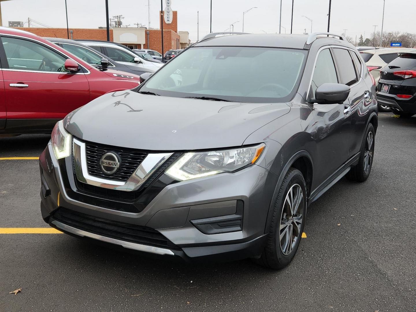 2019 GRAY Nissan Rogue SV (5N1AT2MT8KC) with an Engine: 2.5L DOHC 16-Valve I4 -inc: ECO mode engine, located at 4110 Avenue Q, Lubbock, 79412, 33.556553, -101.855820 - 02/05/2025 KEY IN ENVELOPE GOD - Photo#3