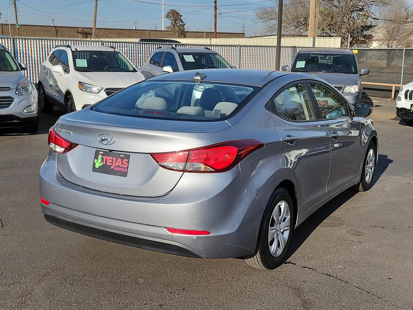 2016 SILVER Hyundai Elantra SE (5NPDH4AE1GH) with an Engine:1.8L DOHC 16V 4-Cylinder D-CVVT MPI engine, located at 4110 Avenue Q, Lubbock, 79412, 33.556553, -101.855820 - 02/13/2025 KEY IN ENVELOPE GOD - Photo#1